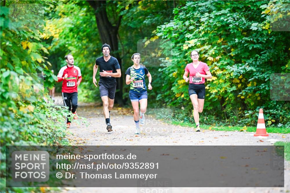 12.10.2025 - Bramfelder Halbmarathon 2025 Dr. Thomas Lammeyer http://msf.ph/oto/9352891 12.10.2025 10:45:14 Laufen 35, 2147, 2876, 2086 meine-sportfotos.de