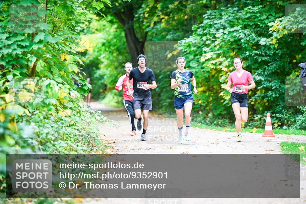 12.10.2025 - Bramfelder Halbmarathon 2025 Dr. Thomas Lammeyer http://msf.ph/oto/9352901 12.10.2025 10:45:15 Laufen 20, 2876, 20 meine-sportfotos.de