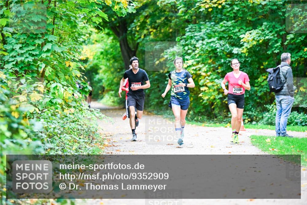 12.10.2025 - Bramfelder Halbmarathon 2025 Dr. Thomas Lammeyer http://msf.ph/oto/9352909 12.10.2025 10:45:17 Laufen 07, 00, 2876, 2086 meine-sportfotos.de