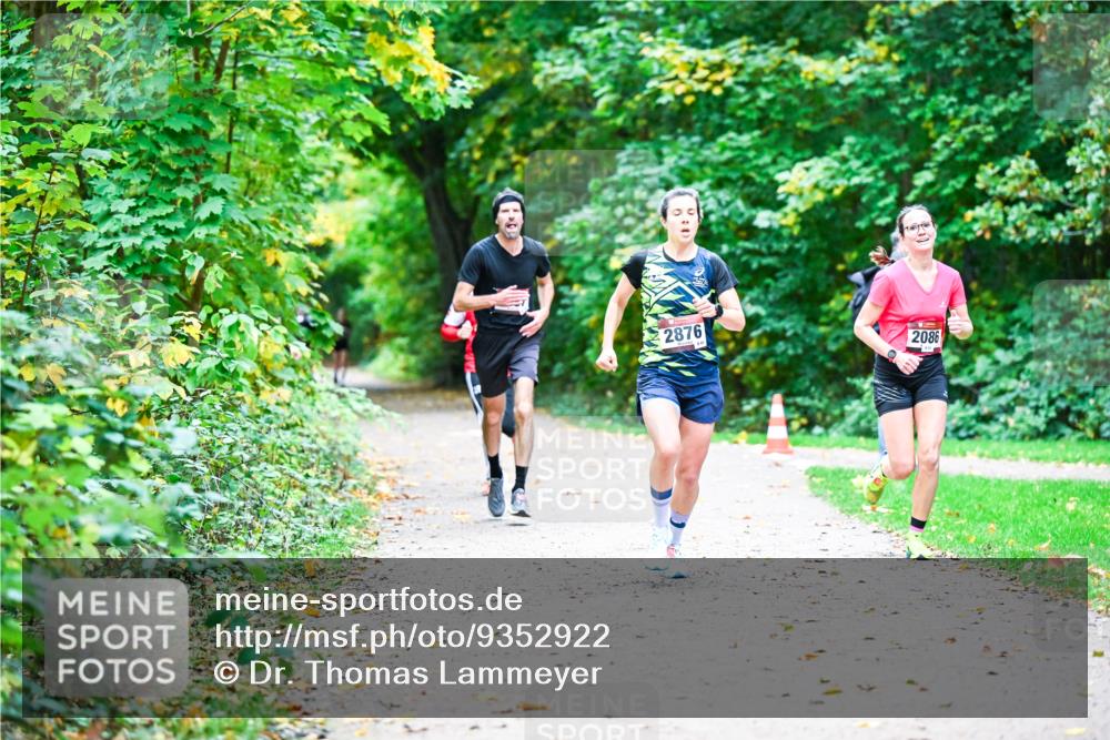 12.10.2025 - Bramfelder Halbmarathon 2025 Dr. Thomas Lammeyer http://msf.ph/oto/9352922 12.10.2025 10:45:18 Laufen  meine-sportfotos.de