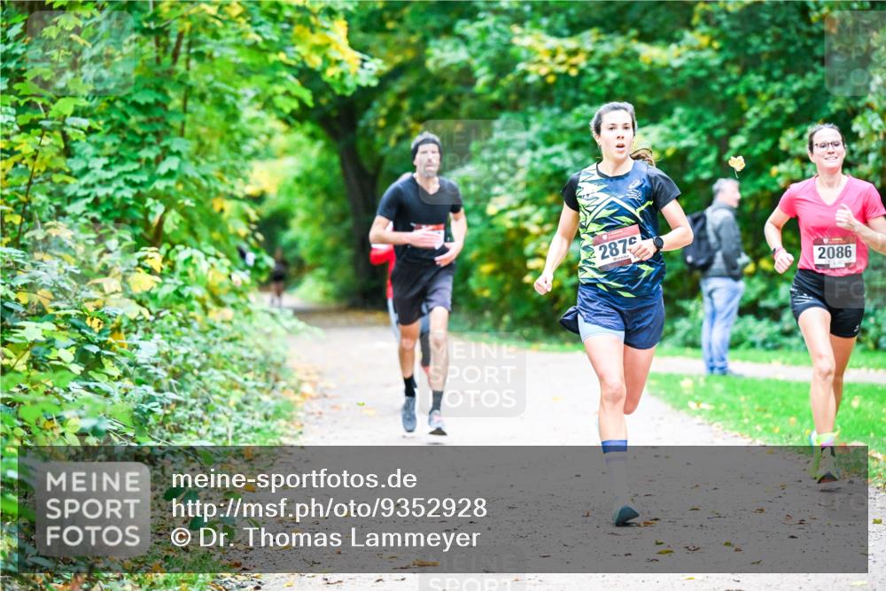 12.10.2025 - Bramfelder Halbmarathon 2025 Dr. Thomas Lammeyer http://msf.ph/oto/9352928 12.10.2025 10:45:19 Laufen 2879, 2086 meine-sportfotos.de