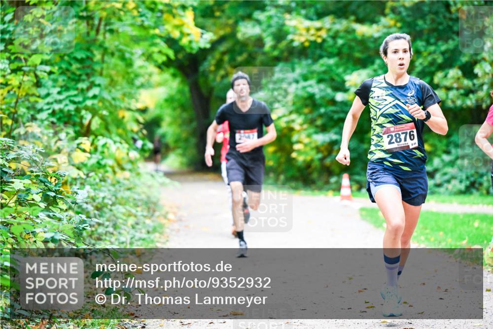12.10.2025 - Bramfelder Halbmarathon 2025 Dr. Thomas Lammeyer http://msf.ph/oto/9352932 12.10.2025 10:45:20 Laufen 2876, 44 meine-sportfotos.de