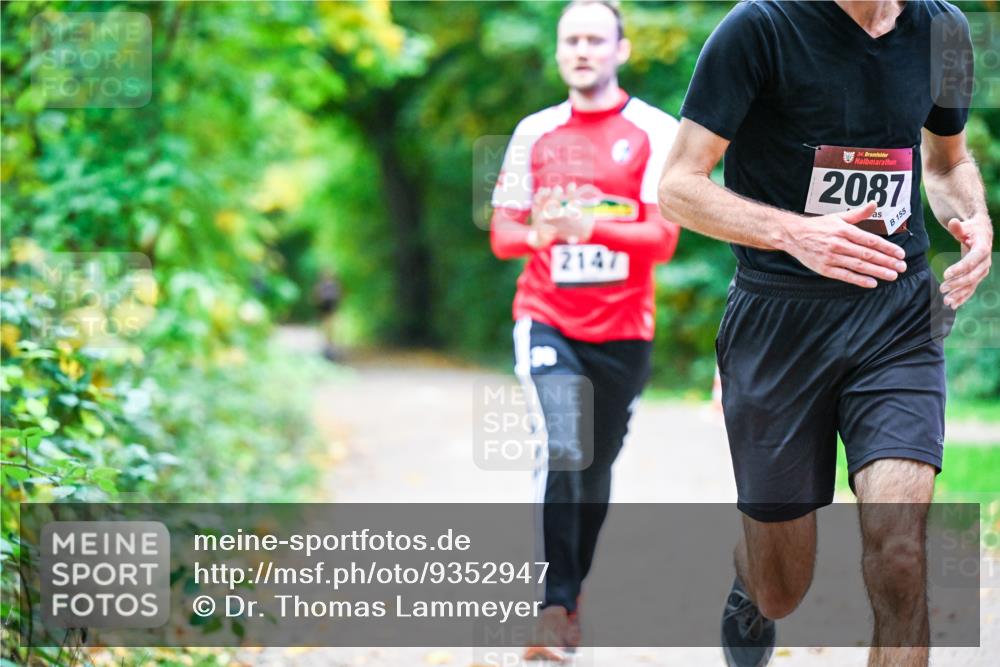 12.10.2025 - Bramfelder Halbmarathon 2025 Dr. Thomas Lammeyer http://msf.ph/oto/9352947 12.10.2025 10:45:23 Laufen 2147, 34, 2087, 155 meine-sportfotos.de