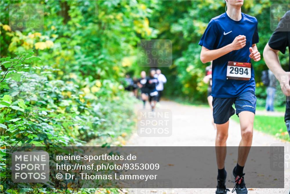 12.10.2025 - Bramfelder Halbmarathon 2025 Dr. Thomas Lammeyer http://msf.ph/oto/9353009 12.10.2025 10:45:35 Laufen 2994 meine-sportfotos.de