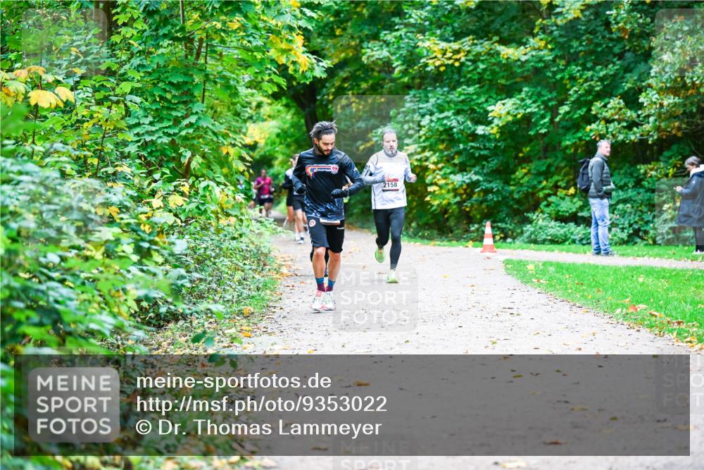 12.10.2025 - Bramfelder Halbmarathon 2025 Dr. Thomas Lammeyer http://msf.ph/oto/9353022 12.10.2025 10:45:39 Laufen  meine-sportfotos.de
