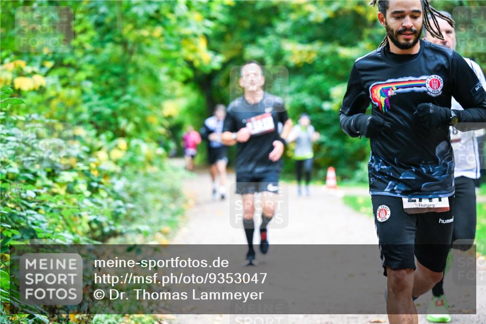12.10.2025 - Bramfelder Halbmarathon 2025 Dr. Thomas Lammeyer http://msf.ph/oto/9353047 12.10.2025 10:45:43 Laufen 1910, 1910 meine-sportfotos.de