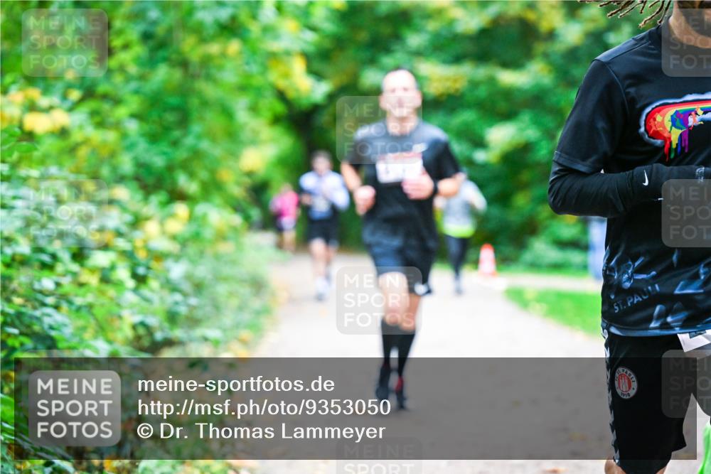 12.10.2025 - Bramfelder Halbmarathon 2025 Dr. Thomas Lammeyer http://msf.ph/oto/9353050 12.10.2025 10:45:43 Laufen  meine-sportfotos.de