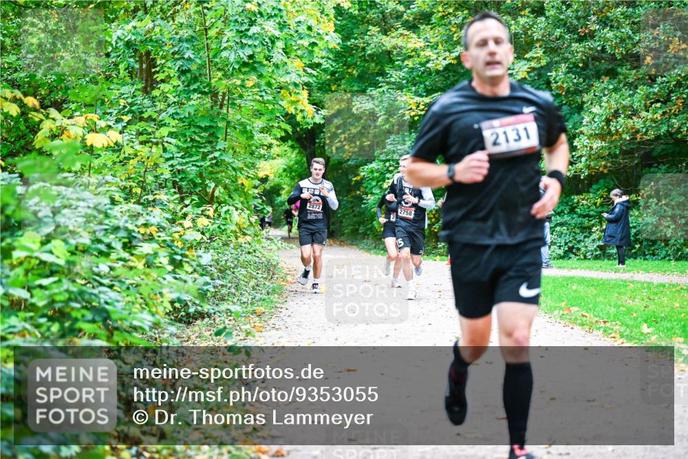 12.10.2025 - Bramfelder Halbmarathon 2025 Dr. Thomas Lammeyer http://msf.ph/oto/9353055 12.10.2025 10:45:44 Laufen 180, 2872, 2758, 2131 meine-sportfotos.de