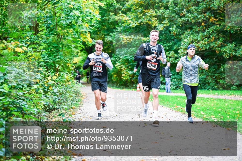 12.10.2025 - Bramfelder Halbmarathon 2025 Dr. Thomas Lammeyer http://msf.ph/oto/9353071 12.10.2025 10:45:47 Laufen 2872, 2758, 15 meine-sportfotos.de