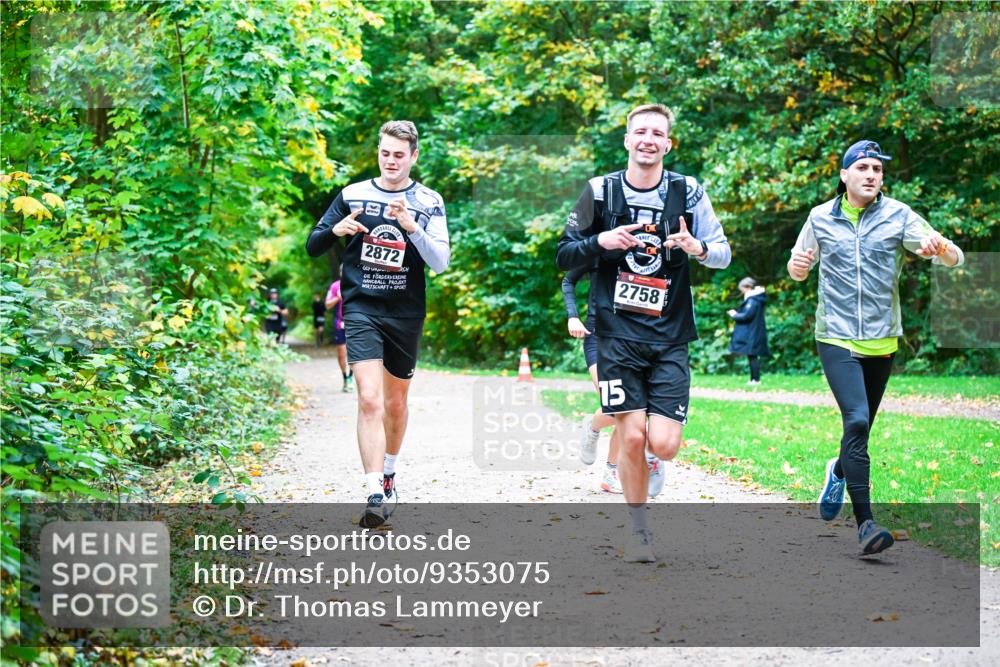 12.10.2025 - Bramfelder Halbmarathon 2025 Dr. Thomas Lammeyer http://msf.ph/oto/9353075 12.10.2025 10:45:47 Laufen 2872 meine-sportfotos.de