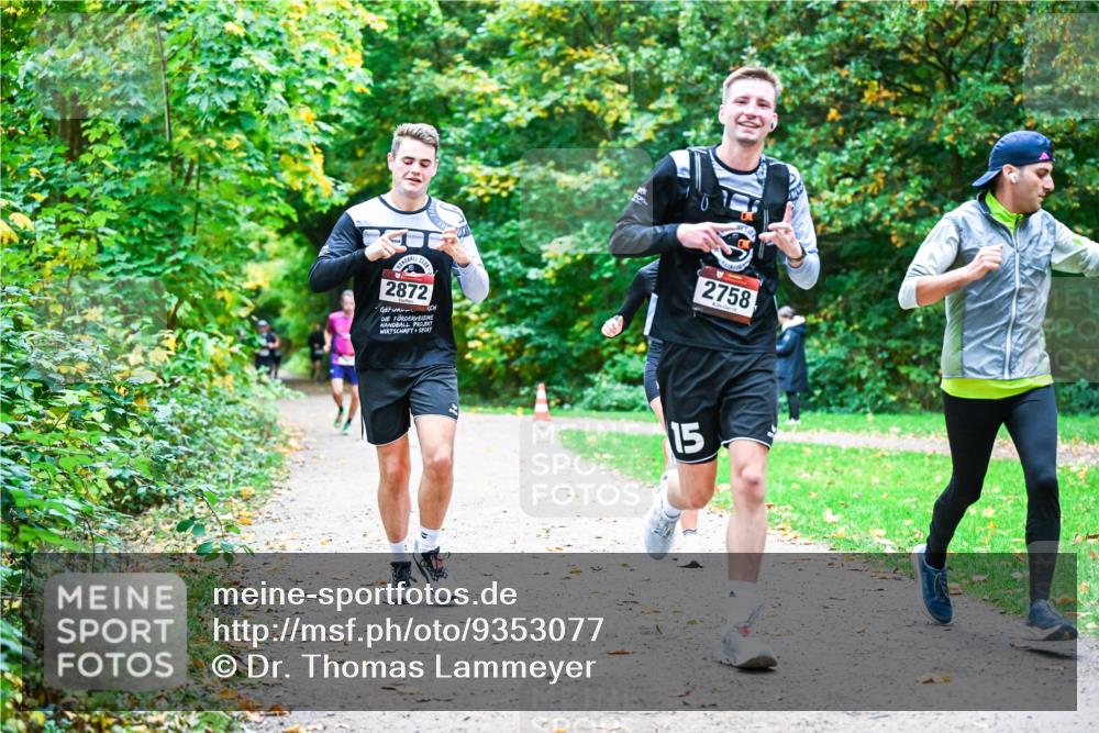 12.10.2025 - Bramfelder Halbmarathon 2025 Dr. Thomas Lammeyer http://msf.ph/oto/9353077 12.10.2025 10:45:48 Laufen 2872, 2758, 15 meine-sportfotos.de