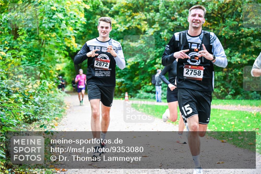 12.10.2025 - Bramfelder Halbmarathon 2025 Dr. Thomas Lammeyer http://msf.ph/oto/9353080 12.10.2025 10:45:48 Laufen 2872, 2758, 15 meine-sportfotos.de