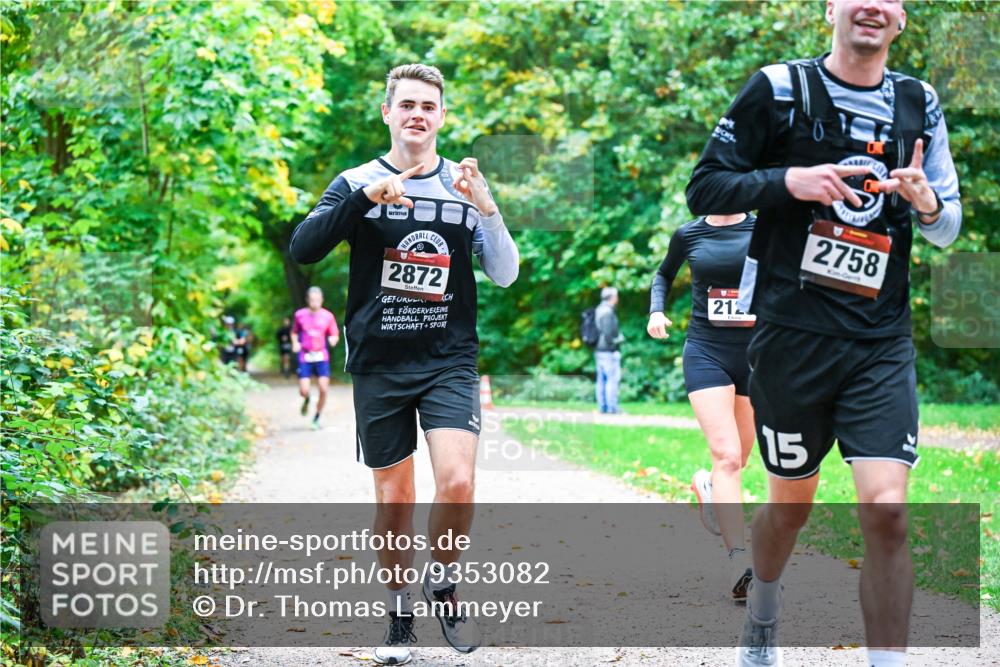 12.10.2025 - Bramfelder Halbmarathon 2025 Dr. Thomas Lammeyer http://msf.ph/oto/9353082 12.10.2025 10:45:48 Laufen 2872, 212, 2758, 15 meine-sportfotos.de
