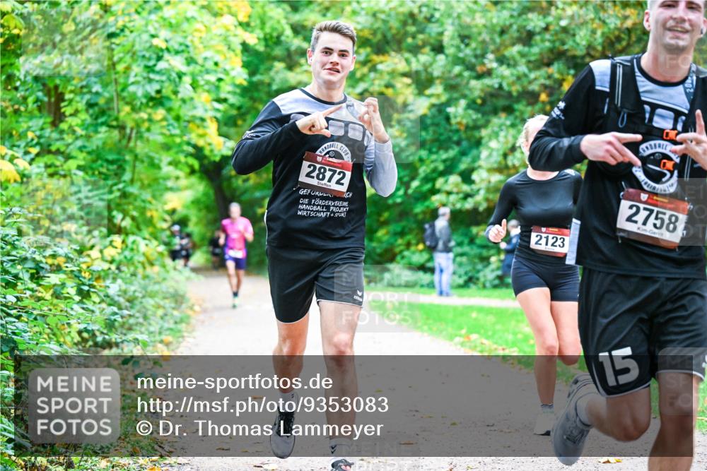 12.10.2025 - Bramfelder Halbmarathon 2025 Dr. Thomas Lammeyer http://msf.ph/oto/9353083 12.10.2025 10:45:48 Laufen 2872, 2123, 2758, 115 meine-sportfotos.de