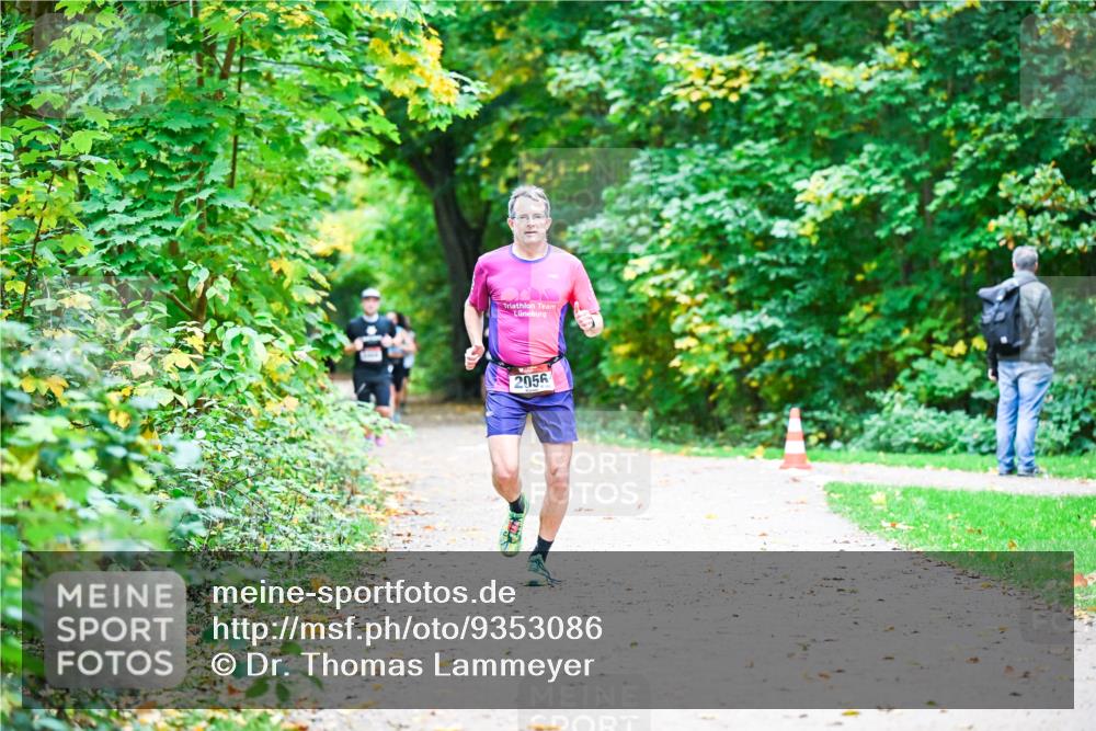 12.10.2025 - Bramfelder Halbmarathon 2025 Dr. Thomas Lammeyer http://msf.ph/oto/9353086 12.10.2025 10:45:51 Laufen 2056 meine-sportfotos.de