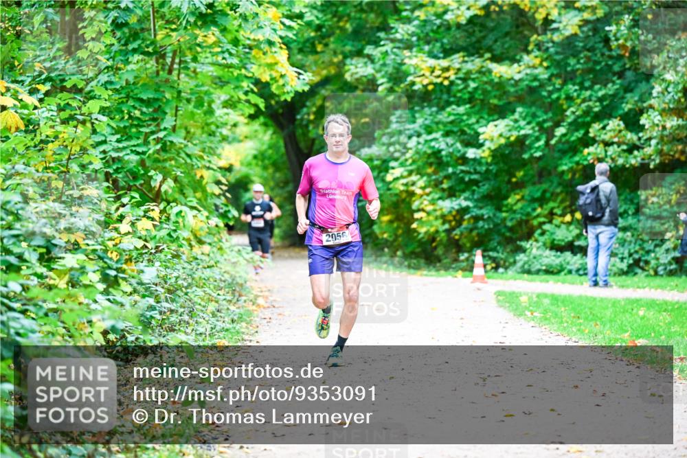 12.10.2025 - Bramfelder Halbmarathon 2025 Dr. Thomas Lammeyer http://msf.ph/oto/9353091 12.10.2025 10:45:52 Laufen 2056 meine-sportfotos.de