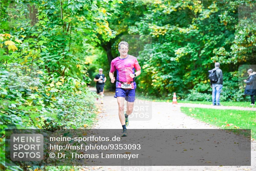 12.10.2025 - Bramfelder Halbmarathon 2025 Dr. Thomas Lammeyer http://msf.ph/oto/9353093 12.10.2025 10:45:52 Laufen 2056 meine-sportfotos.de