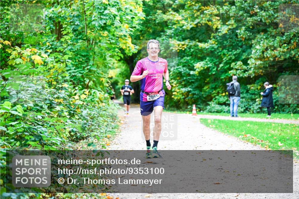 12.10.2025 - Bramfelder Halbmarathon 2025 Dr. Thomas Lammeyer http://msf.ph/oto/9353100 12.10.2025 10:45:53 Laufen 205 meine-sportfotos.de