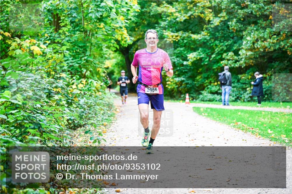 12.10.2025 - Bramfelder Halbmarathon 2025 Dr. Thomas Lammeyer http://msf.ph/oto/9353102 12.10.2025 10:45:53 Laufen 2056, 165 meine-sportfotos.de