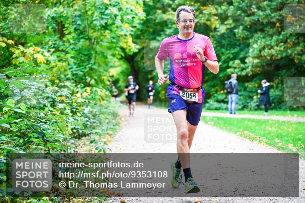 12.10.2025 - Bramfelder Halbmarathon 2025 Dr. Thomas Lammeyer http://msf.ph/oto/9353108 12.10.2025 10:45:54 Laufen 2056, 165 meine-sportfotos.de