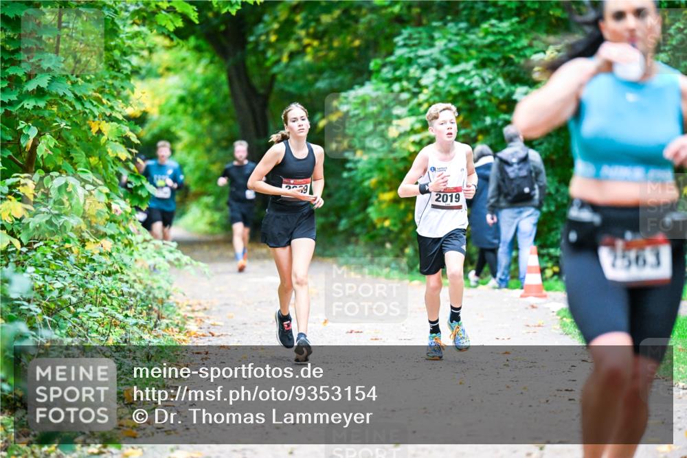 12.10.2025 - Bramfelder Halbmarathon 2025 Dr. Thomas Lammeyer http://msf.ph/oto/9353154 12.10.2025 10:46:03 Laufen 2019, 1563 meine-sportfotos.de