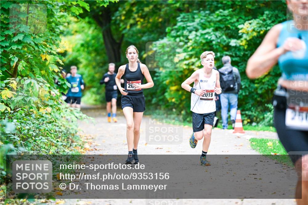 12.10.2025 - Bramfelder Halbmarathon 2025 Dr. Thomas Lammeyer http://msf.ph/oto/9353156 12.10.2025 10:46:04 Laufen 26, 2019 meine-sportfotos.de