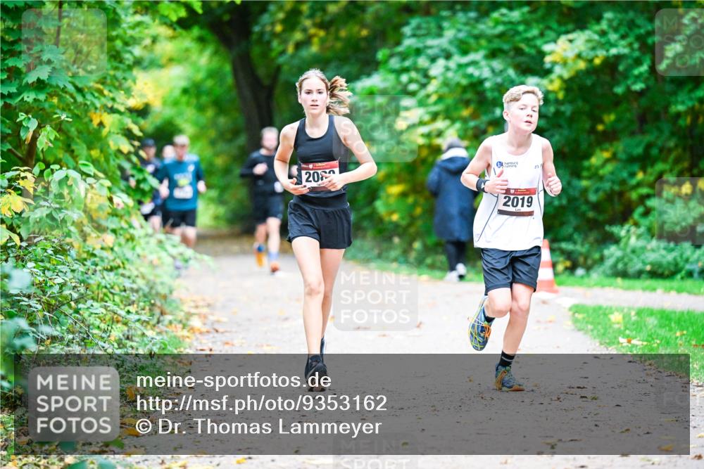 12.10.2025 - Bramfelder Halbmarathon 2025 Dr. Thomas Lammeyer http://msf.ph/oto/9353162 12.10.2025 10:46:04 Laufen 20, 2019 meine-sportfotos.de