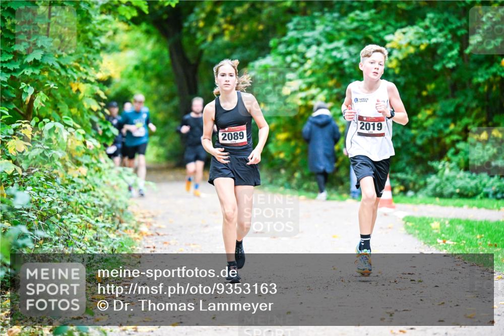 12.10.2025 - Bramfelder Halbmarathon 2025 Dr. Thomas Lammeyer http://msf.ph/oto/9353163 12.10.2025 10:46:05 Laufen 2089, 2019 meine-sportfotos.de