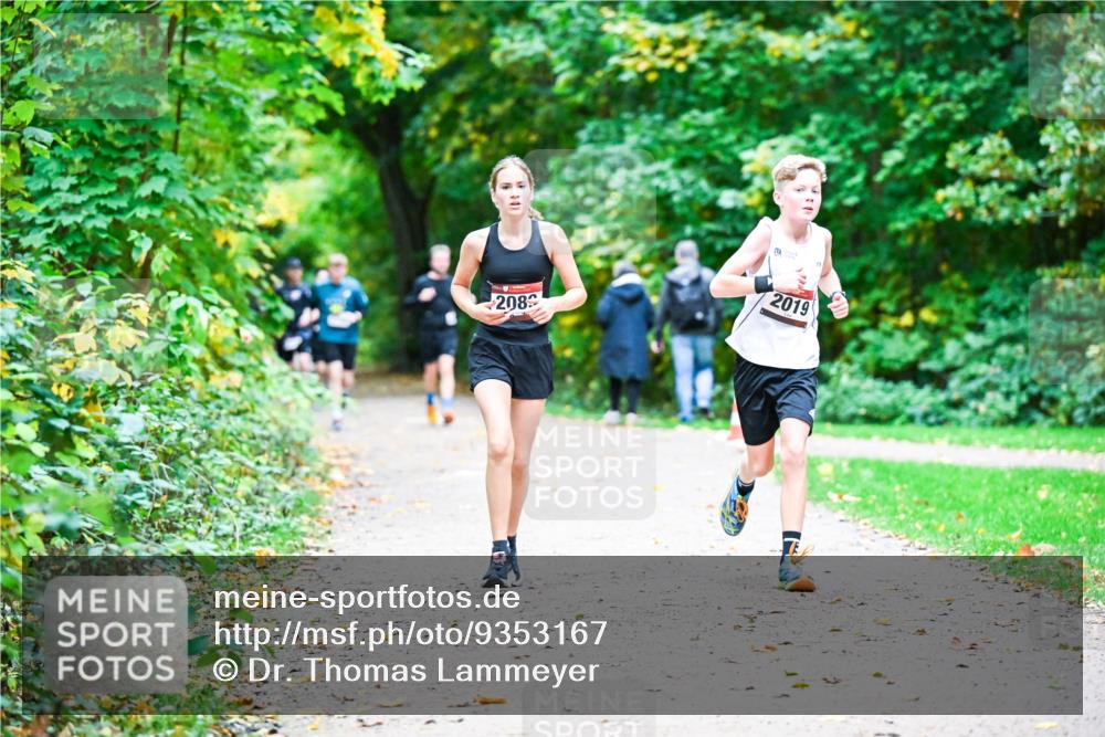 12.10.2025 - Bramfelder Halbmarathon 2025 Dr. Thomas Lammeyer http://msf.ph/oto/9353167 12.10.2025 10:46:05 Laufen 2089, 2019 meine-sportfotos.de