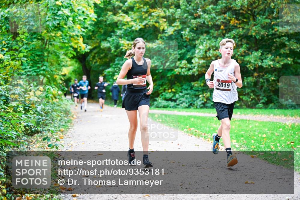 12.10.2025 - Bramfelder Halbmarathon 2025 Dr. Thomas Lammeyer http://msf.ph/oto/9353181 12.10.2025 10:46:07 Laufen 2019 meine-sportfotos.de