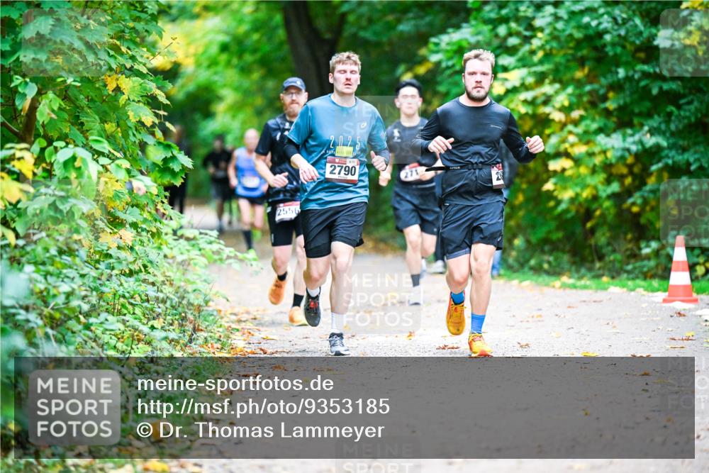 12.10.2025 - Bramfelder Halbmarathon 2025 Dr. Thomas Lammeyer http://msf.ph/oto/9353185 12.10.2025 10:46:09 Laufen 2556, 2025, 2790, 271 meine-sportfotos.de