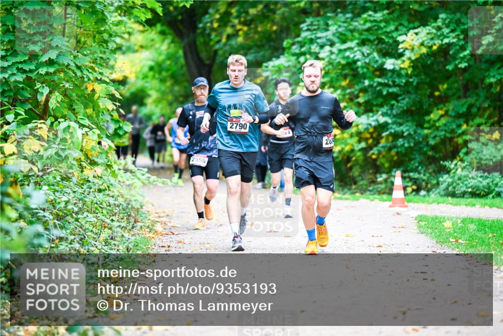 12.10.2025 - Bramfelder Halbmarathon 2025 Dr. Thomas Lammeyer http://msf.ph/oto/9353193 12.10.2025 10:46:10 Laufen 2556, 2025, 2790, 28 meine-sportfotos.de