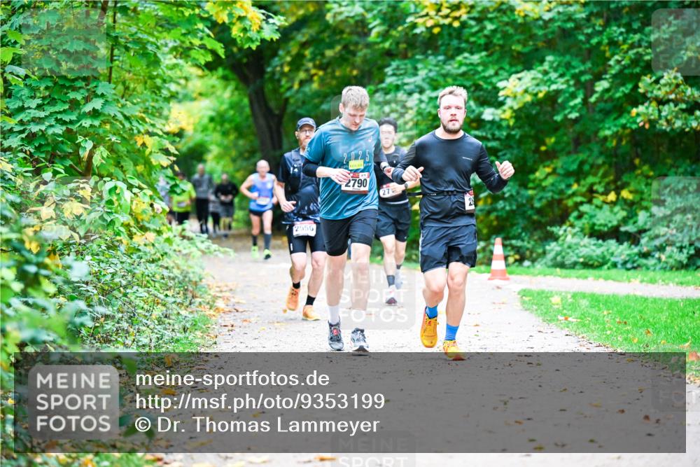 12.10.2025 - Bramfelder Halbmarathon 2025 Dr. Thomas Lammeyer http://msf.ph/oto/9353199 12.10.2025 10:46:12 Laufen 2556, 25, 2790 meine-sportfotos.de