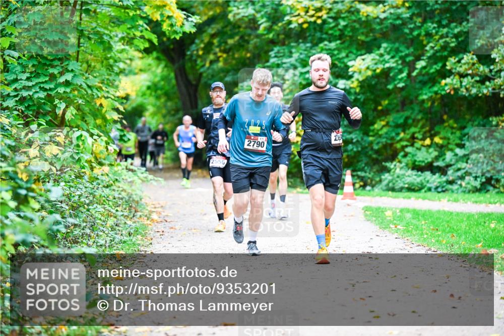 12.10.2025 - Bramfelder Halbmarathon 2025 Dr. Thomas Lammeyer http://msf.ph/oto/9353201 12.10.2025 10:46:12 Laufen 2556, 2025, 2790, 28 meine-sportfotos.de