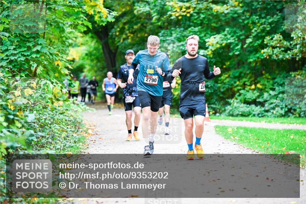 12.10.2025 - Bramfelder Halbmarathon 2025 Dr. Thomas Lammeyer http://msf.ph/oto/9353202 12.10.2025 10:46:12 Laufen 2556, 2025, 2790, 4 meine-sportfotos.de