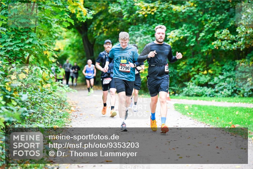 12.10.2025 - Bramfelder Halbmarathon 2025 Dr. Thomas Lammeyer http://msf.ph/oto/9353203 12.10.2025 10:46:12 Laufen 2556, 2025, 2790 meine-sportfotos.de