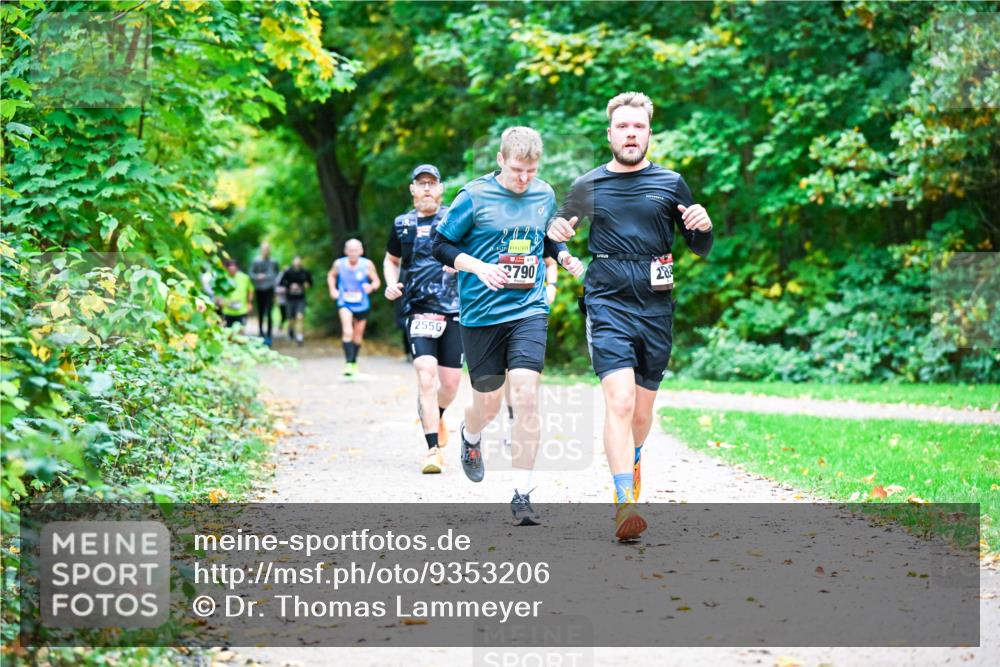 12.10.2025 - Bramfelder Halbmarathon 2025 Dr. Thomas Lammeyer http://msf.ph/oto/9353206 12.10.2025 10:46:12 Laufen 2556, 2790, 28 meine-sportfotos.de
