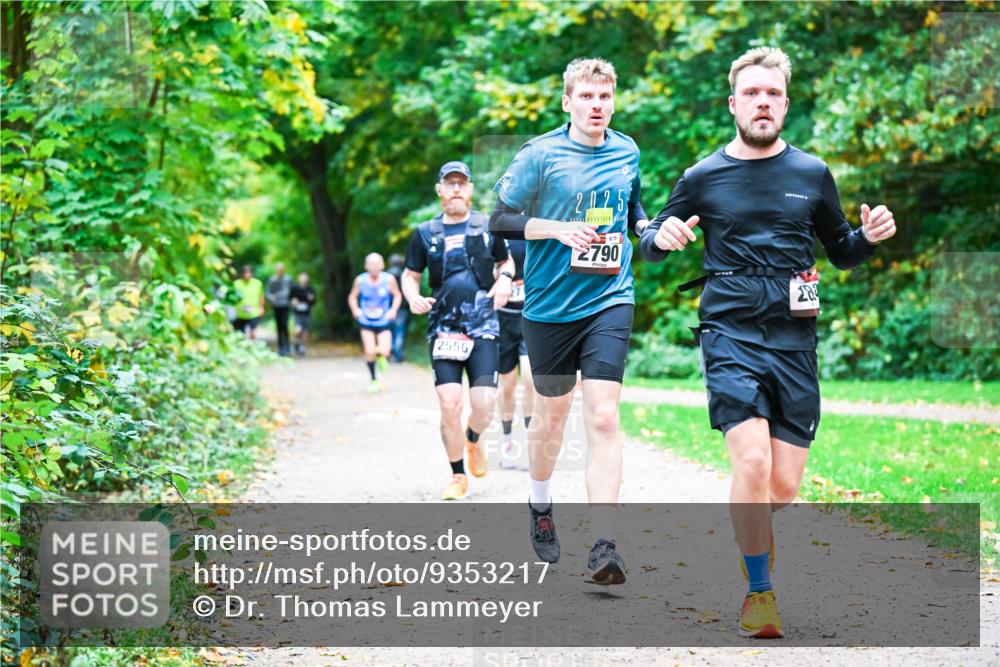 12.10.2025 - Bramfelder Halbmarathon 2025 Dr. Thomas Lammeyer http://msf.ph/oto/9353217 12.10.2025 10:46:14 Laufen 2556, 2025, 2790, 28 meine-sportfotos.de