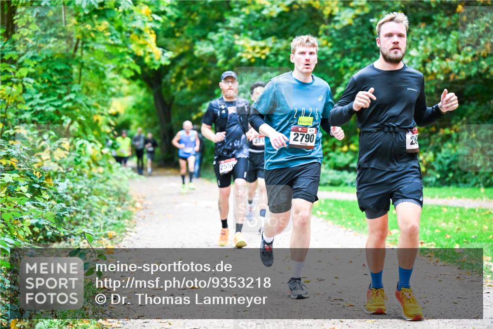 12.10.2025 - Bramfelder Halbmarathon 2025 Dr. Thomas Lammeyer http://msf.ph/oto/9353218 12.10.2025 10:46:14 Laufen 2556, 2025, 875, 2790, 28 meine-sportfotos.de
