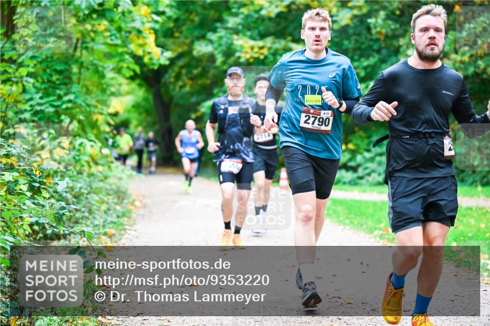12.10.2025 - Bramfelder Halbmarathon 2025 Dr. Thomas Lammeyer http://msf.ph/oto/9353220 12.10.2025 10:46:14 Laufen 2556, 202, 75, 2790, 132 meine-sportfotos.de
