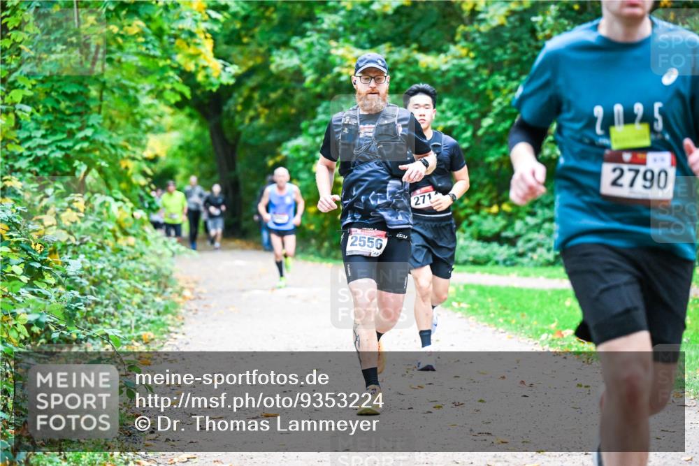 12.10.2025 - Bramfelder Halbmarathon 2025 Dr. Thomas Lammeyer http://msf.ph/oto/9353224 12.10.2025 10:46:15 Laufen 2556, 271, 2025, 2790 meine-sportfotos.de