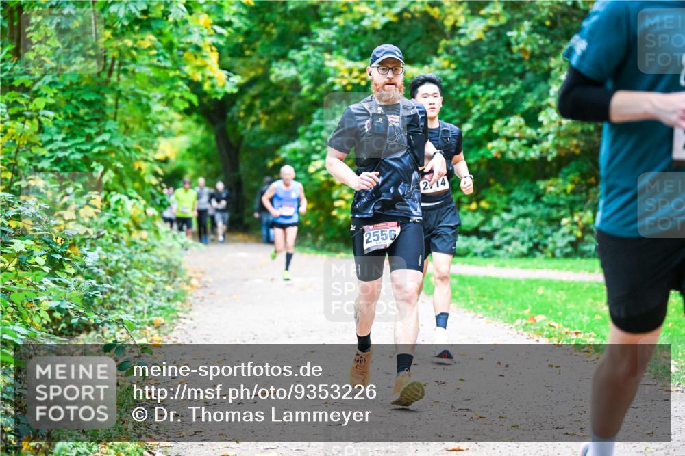 12.10.2025 - Bramfelder Halbmarathon 2025 Dr. Thomas Lammeyer http://msf.ph/oto/9353226 12.10.2025 10:46:15 Laufen 2, 14, 2556 meine-sportfotos.de