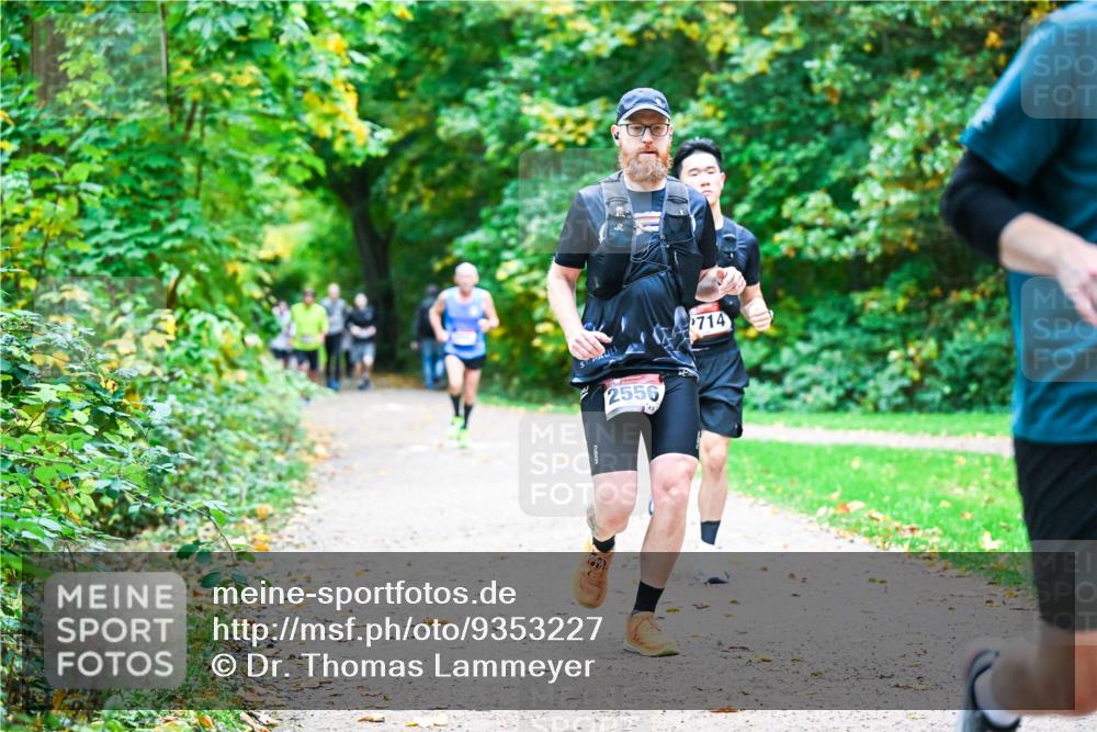 12.10.2025 - Bramfelder Halbmarathon 2025 Dr. Thomas Lammeyer http://msf.ph/oto/9353227 12.10.2025 10:46:16 Laufen 2556, 714 meine-sportfotos.de