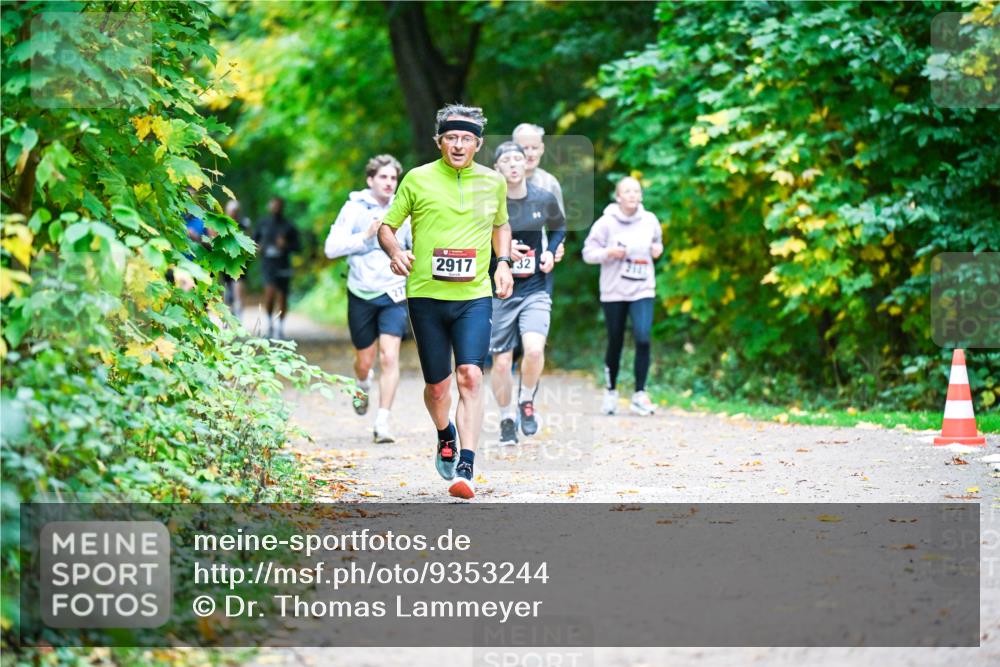 12.10.2025 - Bramfelder Halbmarathon 2025 Dr. Thomas Lammeyer http://msf.ph/oto/9353244 12.10.2025 10:46:20 Laufen 2917, 2111 meine-sportfotos.de