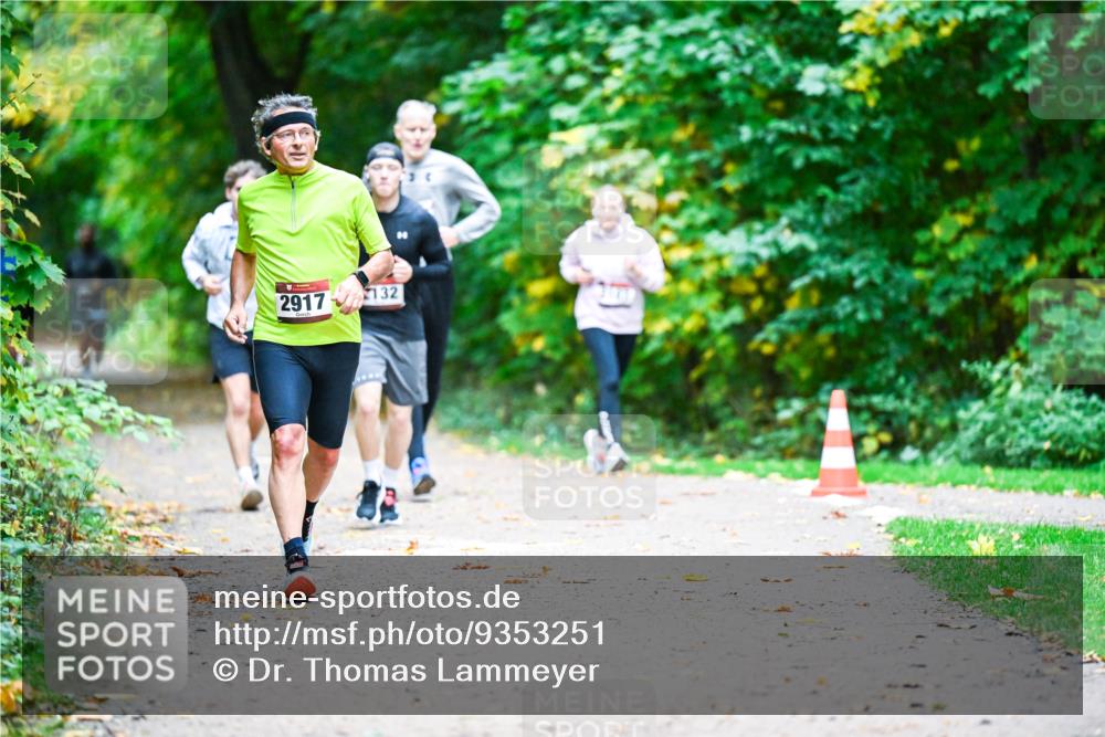12.10.2025 - Bramfelder Halbmarathon 2025 Dr. Thomas Lammeyer http://msf.ph/oto/9353251 12.10.2025 10:46:21 Laufen 2917, 132 meine-sportfotos.de