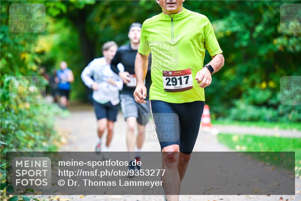 12.10.2025 - Bramfelder Halbmarathon 2025 Dr. Thomas Lammeyer http://msf.ph/oto/9353277 12.10.2025 10:46:26 Laufen 34, 2917 meine-sportfotos.de