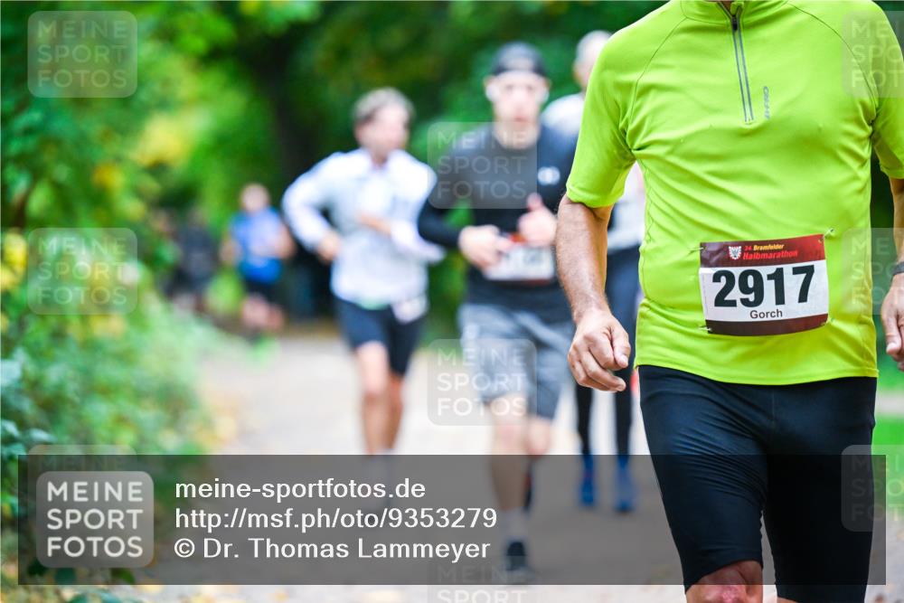 12.10.2025 - Bramfelder Halbmarathon 2025 Dr. Thomas Lammeyer http://msf.ph/oto/9353279 12.10.2025 10:46:26 Laufen 34, 2917 meine-sportfotos.de
