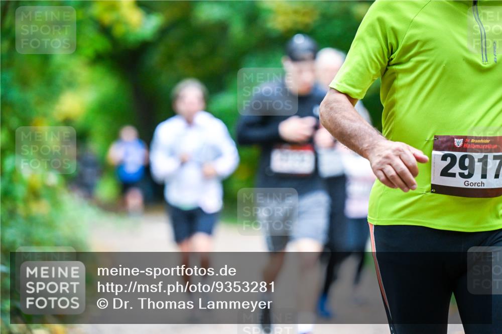 12.10.2025 - Bramfelder Halbmarathon 2025 Dr. Thomas Lammeyer http://msf.ph/oto/9353281 12.10.2025 10:46:27 Laufen 34, 2917 meine-sportfotos.de
