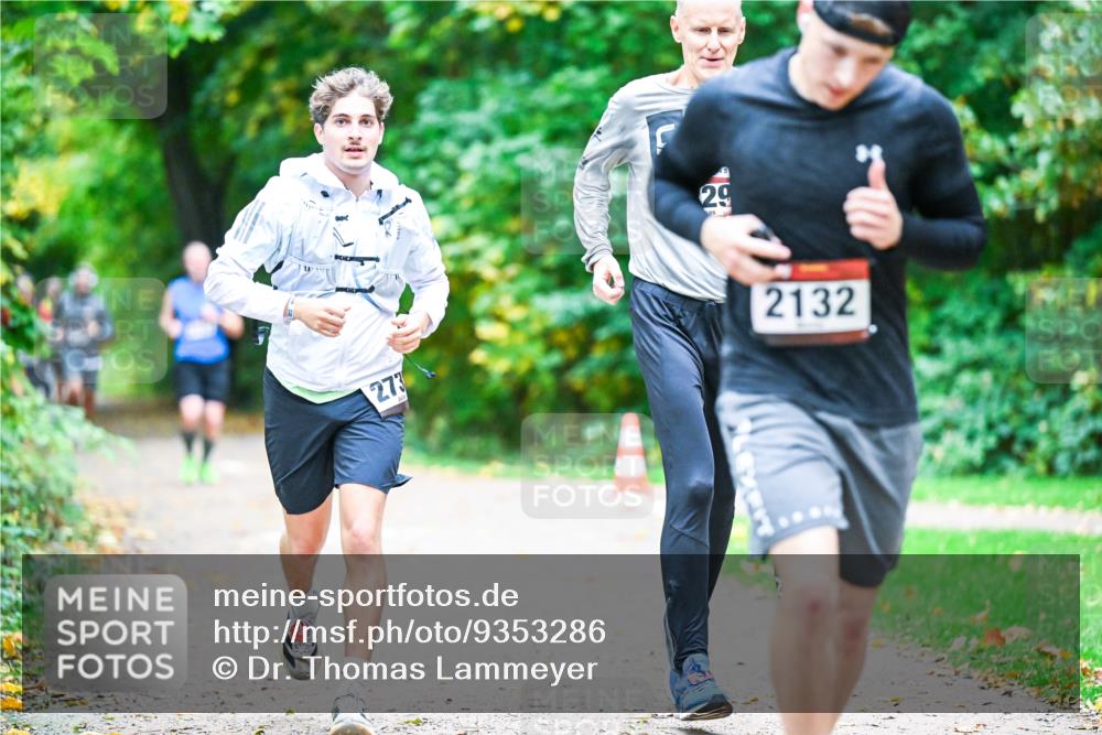 12.10.2025 - Bramfelder Halbmarathon 2025 Dr. Thomas Lammeyer http://msf.ph/oto/9353286 12.10.2025 10:46:28 Laufen 273, 29, 2132 meine-sportfotos.de