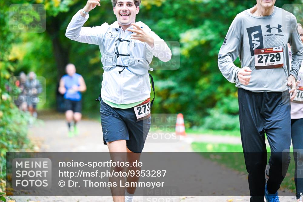 12.10.2025 - Bramfelder Halbmarathon 2025 Dr. Thomas Lammeyer http://msf.ph/oto/9353287 12.10.2025 10:46:29 Laufen 273, 34, 51, 2729, 10 meine-sportfotos.de